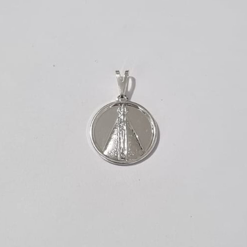 PINGENTE FOLHEADO A PRATA COM 50 MILÉSIMOS + VERNIZ DIAMOND PINGENTE MEDALHA REDONDA NOSSA SRA APARECIDA 15MM PRPG000044