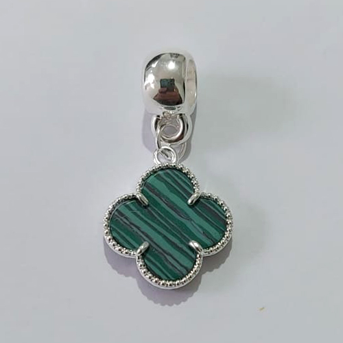 BERLOQUE FOLHEADO A PRATA COM 50 MILÉSIMOS + VERNIZ DIAMOND TREVO LISTRADO 13MM (UNIDADE) PRBQ000138