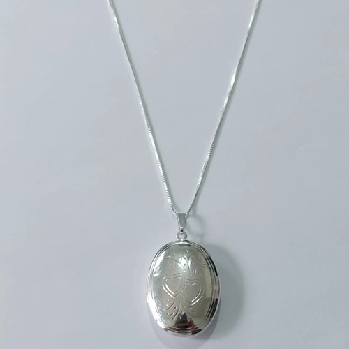 GARGANTILHAS FOLHEADAS A PRATA COM 50 MILÉSIMOS + VERNIZ DIAMOND CORRENTE VENEZIANA 45CM RELICÁRIO COM DESENHO CORAÇÃO 26MM PRGG001156