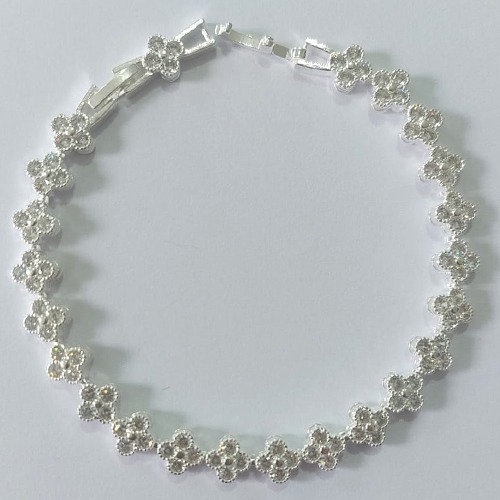 PULSEIRA FOLHEADA A PRATA COM 50 MILÉSIMOS + VERNIZ DIAMOND 18CM PULSEIRA COM 22 TREVOS COM ZIRCÔNIAS COLORIDAS + EXTENSOR E FECHO COM TRAVA PRPS000956