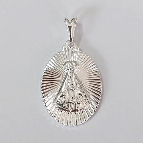 PINGENTE FOLHEADO A PRATA COM 50 MILÉSIMOS + VERNIZ DIAMOND PINGENTE MEDALHA OVAL NOSSA SRA APARECIDA 14X19MM PRPG000056