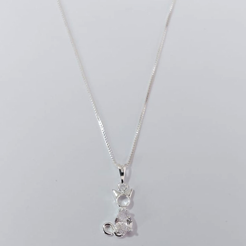 GARGANTILHA FOLHEADA A PRATA COM 50 MILÉSIMOS + VERNIZ DIAMOND CORRENTE VENEZIANA 42CM PINGENTE GATINHO COM ZIRCÔNIA CRISTAL 6MM FECHO LAGOSTA PRGG001195