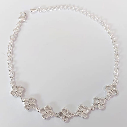 PULSEIRA FOLHEADA A PRATA COM 50 MILÉSIMOS + VERNIZ DIAMOND 18CM PULSEIRA COM 7 TREVOS COM ZIRCÔNIAS CRISTAIS + EXTENSOR E FECHO LAGOSTA PRPS000961