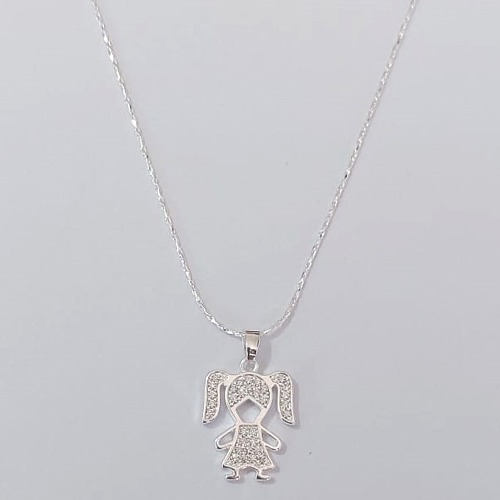GARGANTILHA FOLHEADA A PRATA COM 50 MILÉSIMOS + VERNIZ DIAMOND CORRENTE L 11  45CM + EXTENSOR PINGENTE MENINA CRAVEJADA EM MICROS ZIRCÔNIAS 17MM PRGG001213