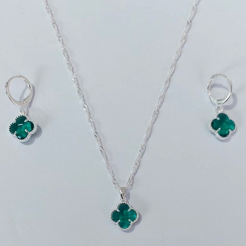 CONJUNTO FOLHEADO A PRATA COM 50 MILÉSIMOS  + VERNIZ DIAMOND CORRENTE 45CM PINGENTE E BRINCOS ARGOLA DE PRESSÃO TREVO VERDE VIDRO 10MM PRCJ000097