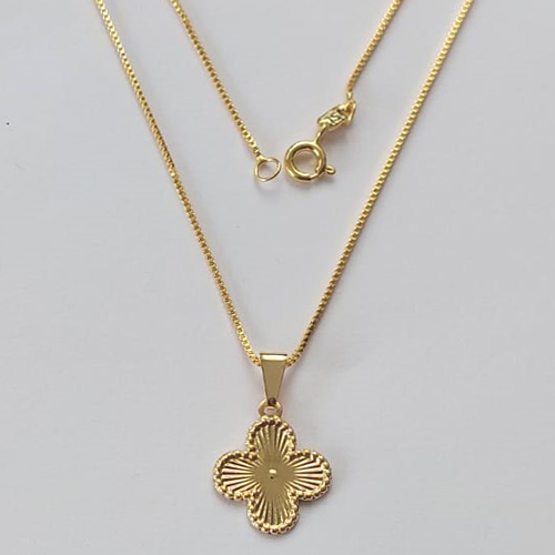 GARGANTILHA FOLHEADA A OURO 5 MILÉSIMOS + VERNIZ DIAMOND - CORRENTE VENEZIANA 42CM COM PINGENTE TREVO 13MM - FECHO REDONDO (OURO022) OUGG000116