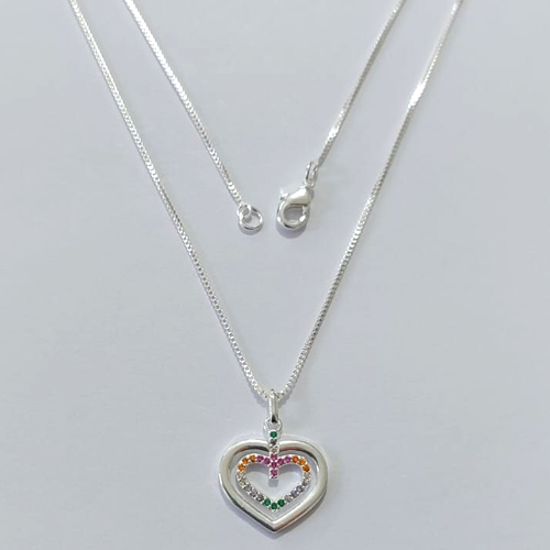 GARGANTILHA FOLHEADA A PRATA COM 50 MILÉSIMOS + VERNIZ DIAMOND CORRENTE VENEZIANA 45CM PINGENTE CORAÇÃO VAZADO COM MICRO ZIRCÔNIAS 16MM PRGG001241