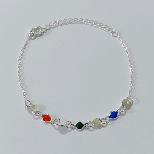 PULSEIRA FOLHEADA A PRATA COM 50 MILÉSIMOS + VERNIZ DIAMOND 15CM COM BOLINHAS LISAS E PEDRA CRISTAL COLORIDAS + EXTENSOR PRPS000985