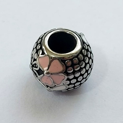 BERLOQUE EM AÇO INOXIDÁVEL 316L REDONDO COM FLORES 10MM - COMPOSIÇÃO 100% AÇO INOXIDÁVEL (AÇO1053) ACBQ000033