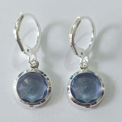 BRINCO FOLHEADO A PRATA COM 50 MILÉSIMOS + VERNIZ DIAMOND ARGOLA DE PRESSÃO COM ZIRCÔNIA LILÁS 11MM PRBR001034