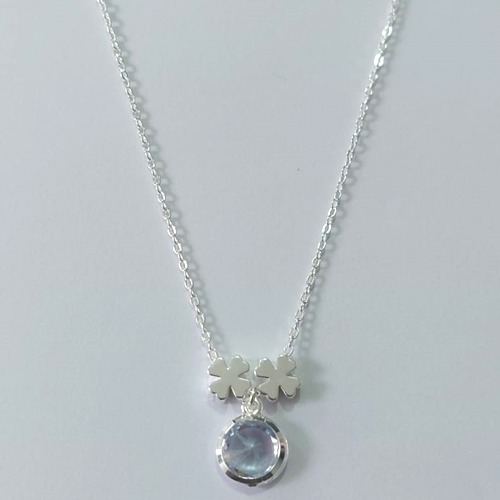 GARGANTILHA FOLHEADA A PRATA COM 50 MILÉSIMOS + VERNIZ DIAMOND CORRENTE CADEADO 45CM + EXTENSOR PINGENTE ZIRCÔNIA CRISTAL 11MM E DOIS PINGENTES PRATAS PRGG001334