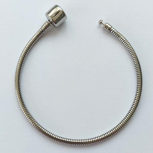 PULSEIRA EM AÇO INOXIDÁVEL - PULSEIRA TIPO PANDORA - TAMANHO 20CM - COMPOSIÇÃO: 100% AÇO INOXIDÁVEL ATENÇÃO PULSEIRA COMPATÍVEL COM NOSSOS BERLOQUES AVULSOS ACPS000512