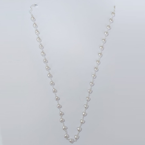 GARGANTILHA FOLHEADA A PRATA COM 50 MILÉSIMOS + VERNIZ DIAMOND CORRENTE 60CM FORMATO CORAÇÃO PÉROLAS FECHO LAGOSTA + EXTENSOR PRGG001340