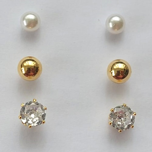 BRINCO DE TRIO FOLHEADO A OURO - BANHADO COM 5 MILÉSIMOS + VERNIZ DIAMOND - BRINCO DE PINO TRIO PÉROLA / BOLINHA / ZIRCÔNIA (OURO060) OUBR000123