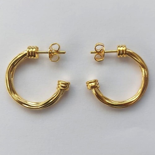 BRINCO FOLHEADO A OURO - BANHADO COM 5 MILÉSIMOS + VERNIZ DIAMOND - BRINCO DE ARGOLA 19MM (OURO076) OUBR000132