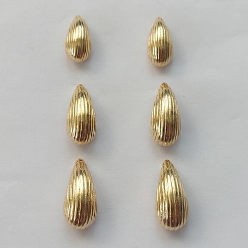 BRINCO FOLHEADO A OURO - BANHADO COM 5 MILÉSIMOS + VERNIZ DIAMOND - BRINCO DE TRIO FORMATO CONCHA 13/15/18MM (OURO084) OUBR000135