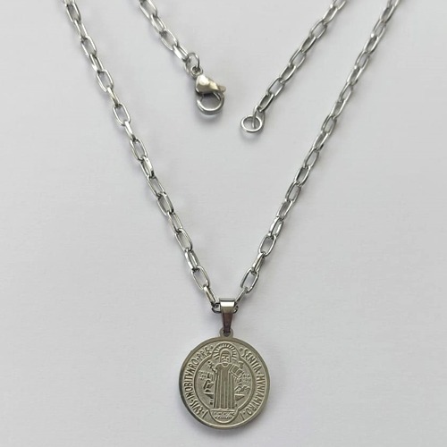 GARGANTILHA EM AÇO INOXIDÁVEL - (ACO012) GARGANTILHA COM PINGENTE REDONDO SÃO BENTO 17MM - COMPRIMENTO: 50CM - FECHO LAGOSTA (ACO1193) ACGG000189