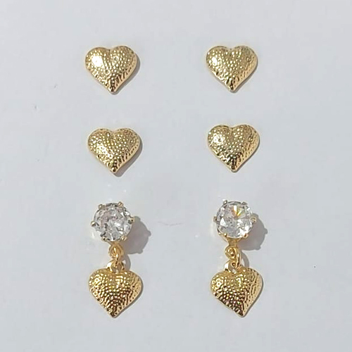 BRINCO FOLHEADO A OURO - BANHADO COM 5 MILÉSIMOS + VERNIZ DIAMOND - TRIO DE BRINCOS PINO DE ZIRCÔNIA E CORAÇÃO 5MM - (OURO115)- OUBR000160