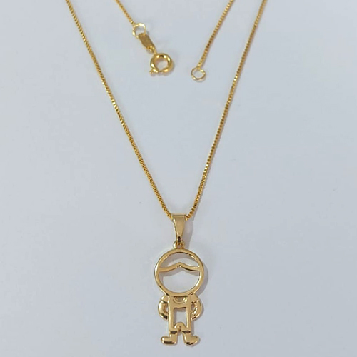 GARGANTILHA FOLHEADA A OURO - BANHADO COM 5 MILÉSIMOS + VERNIZ DIAMOND - CORRENTE VENEZIANA 45CM E PINGENTE MENINO 20MM - FECHO REDONDO - (OURO170) OUGG000132