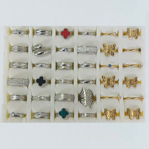 KIT ANEL E ALIANÇA EM AÇO INOXIDÁVEL E 12 EM  AÇO DOURADO MODELOS DIVERSOS E NUMERAÇÃO DE 12 ATÉ 33 KIT COM 36 UNIDADES ACKI000024 ACKI000024