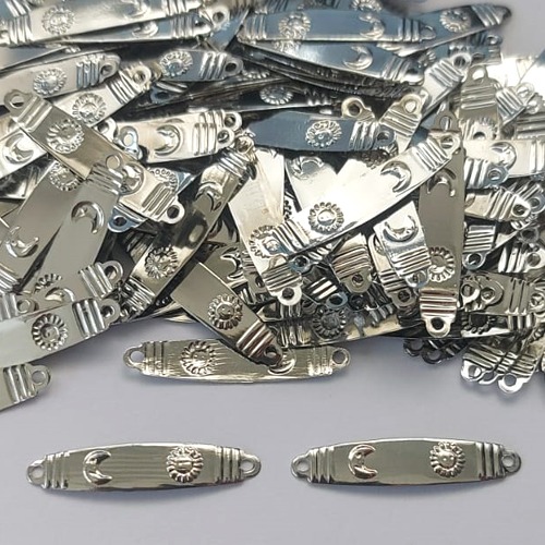 ACESSÓRIOS EM AÇO INOXIDÁVEL - PLAQUINHA COM SOL E LUA 5X24MM - ACAC000020