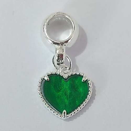 BERLOQUE FOLHEADO A PRATA COM 50 MILÉSIMOS + VERNIZ DIAMOND CORAÇÃO VERDE 11MM (UNIDADE) PRBQ000165