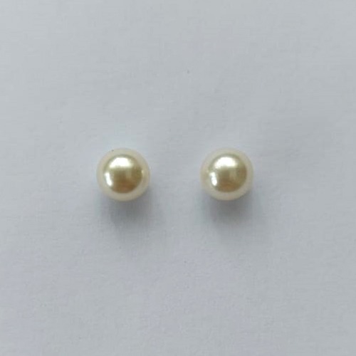 BRINCO FOLHEADO A OURO - BANHADO COM 5 MILÉSIMOS + VERNIZ DIAMOND - BRINCO DE PINO PÉROLA 6MM (OURO119) OUBR000176