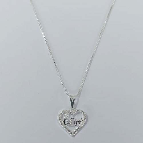 GARGANTILHA FOLHEADA A PRATA COM 50 MILÉSIMOS + VERNIZ DIAMOND CORRENTE VENEZIANA 42CM CORAÇÃO LOVE  14MM PRGG001349
