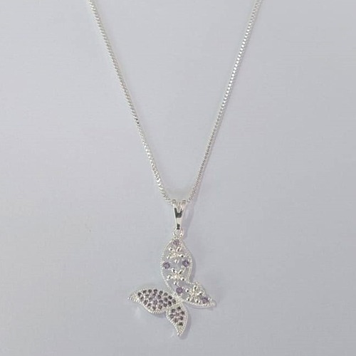GARGANTILHA FOLHEADA A PRATA COM 50 MILÉSIMOS + VERNIZ DIAMOND CORRENTE VENEZIANA 42CM PINGENTE BORBOLETA COM MICRO ZIRCÔNIAS LILÁS 18MM PRGG001362