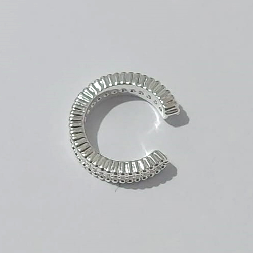 BRINCO FOLHEADO A PRATA COM 50 MILÉSIMOS + VERNIZ DIAMOND EAR CUFF COM ZIRCÔNIAS 13MM (UNIDADE) PRBR001080