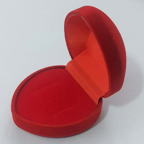 ESTOJO PARA JOIAS EM VELUDO VERMELHO CORAÇÃO 5,5x6CM (0002689) PREB000008