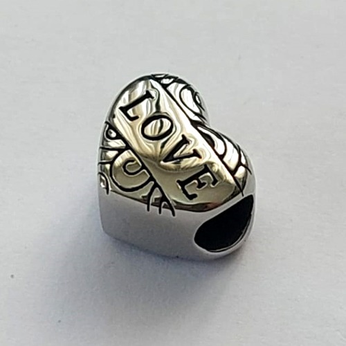 BERLOQUE PARA PULSEIRAS TIPO PANDORA - CORAÇÃO COM PALAVRA LOVE 10X11MM - COMPOSIÇÃO 100% AÇO INOXIDÁVEL - (AÇO1319) ACBQ000050