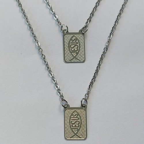 ESCAPULÁRIO EM AÇO INOXIDÁVEL - ESCAPULÁRIO PEIXE SIMBOLO CRISTÃO COM PALAVRA JESUS - TAMANHO: 60CM - COMPOSIÇÃO: AÇO INOXIDÁVEL (AÇO1340) ACES000058