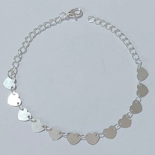 PULSEIRA FOLHEADA A PRATA COM 50 MILÉSIMOS + VERNIZ DIAMOND - PULSEIRA COM CORAÇÕES - TAMANHO: 19CM - FECHO LAGOSTA PRPS001025