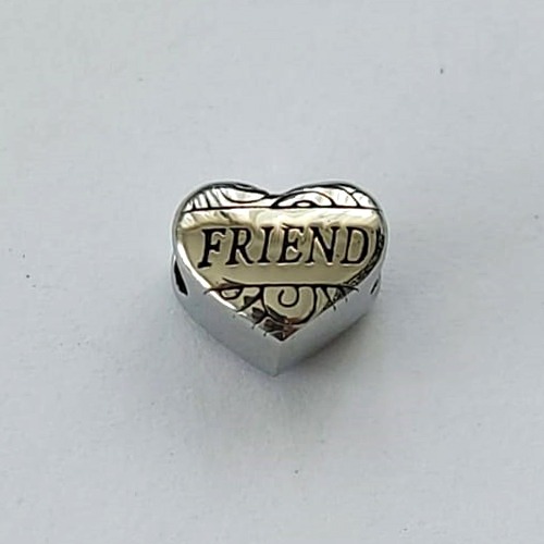 BERLOQUE EM AÇO INOXIDÁVEL PARA PULSEIRAS TIPO PANDORA - CORAÇÃO PALAVRA FRIEND 10X11MM - COMPOSIÇÃO 100% AÇO INOXIDÁVEL - (AÇO1361) ACBQ000051