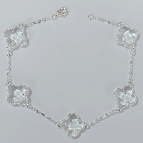 PULSEIRA FOLHEADA A PRATA COM 50 MILÉSIMOS + VERNIZ DIAMOND - PULSEIRA COM TREVOS CRISTAIS EM VIDROS 15MM - TAMANHO: 22CM - FECHO LAGOSTA PRPS001034