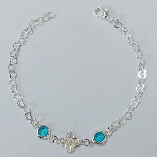 PULSEIRA FOLHEADA A PRATA COM 50 MILÉSIMOS + VERNIZ DIAMOND - PULSEIRA TREVO COM PEDRAS AZUÍS - TAMANHO: 18CM - FECHO LAGOSTA PRPS001042