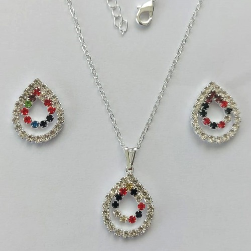CONJUNTO FOLHEADO A PRATA COM 50 MILÉSIMOS  + VERNIZ DIAMOND CORRENTE CADEADO 45CM PINGENTE E BRINCOS FORMATO GOTA VAZADAS COM CRISTAIS COLORIDOS 15X21MM (PRA032) PRCJ000129