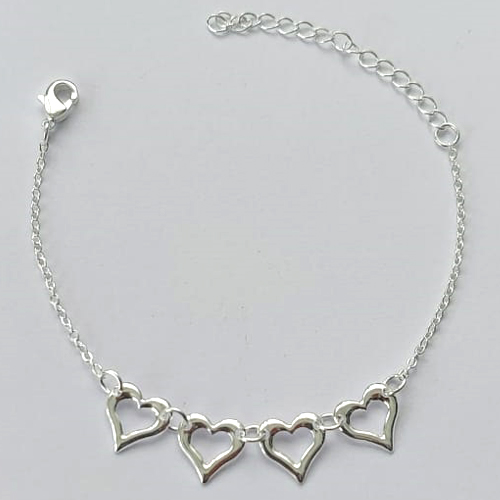 PULSEIRA FOLHEADO A PRATA COM 50 MILÉSIMOS + VERNIZ DIAMOND - PULSEIRA 14CM COM CORAÇÕES(PRA060) PRPS001082