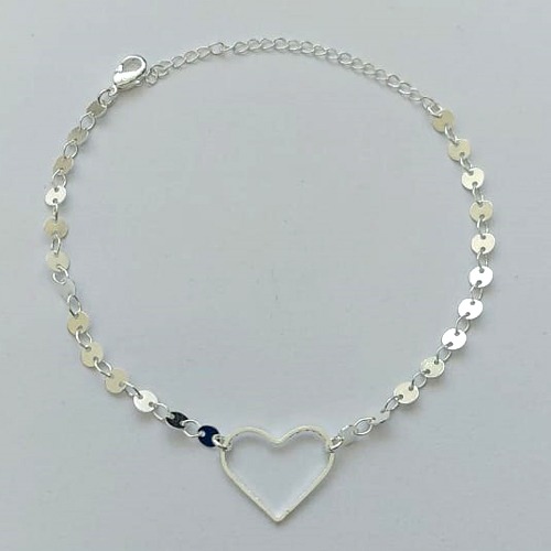 PULSEIRA FOLHEADA A PRATA COM 50 MILÉSIMOS + VERNIZ DIAMOND - PULSEIRA COM CORAÇÃO VAZADO 17MM E BOLINHAS LISAS - TAMANHO: 17CM + EXTENSOR E FECHO LAGOSTA (PRA076)  PRPS001092