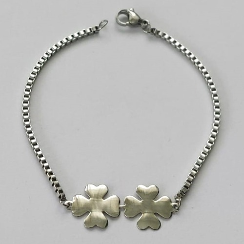 PULSEIRA EM AÇO INOXIDÁVEL- (ACO1035) - PULSEIRA COM TREVO LISO 12MM- TAMANHO 17CM - FECHO LAGOSTA - COMPOSIÇÃO: AÇO INOXIDÁVEL - (AÇO1480) ACPS000616