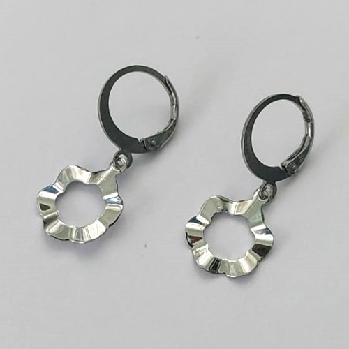 BRINCO EM AÇO INOXIDÁVEL(E1355) - BRINCO ARGOLA DE PRESSÃO COM PINGENTE CÍRCULO MARTELADO 10MM - COMPOSIÇÃO: AÇO INOXIDÁVEL - (AÇO1599)ACBR000218