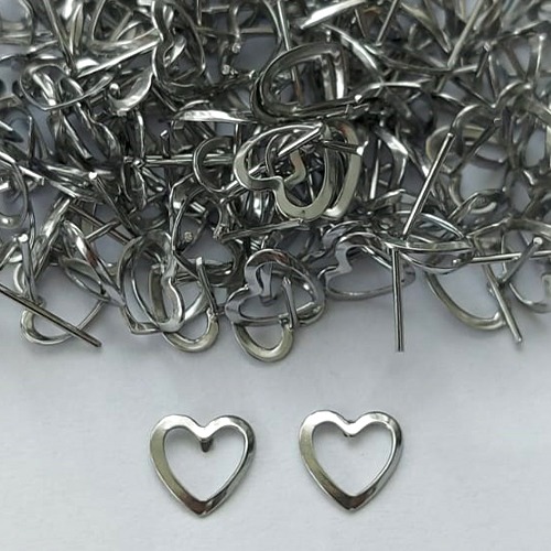 BRINCO EM AÇO INOXIDÁVEL - BRINCO DE PINO CORAÇÃO VAZADO 8MM - COMPOSIÇÃO: AÇO INOXIDÁVEL - (AÇO1629)ACBR000239