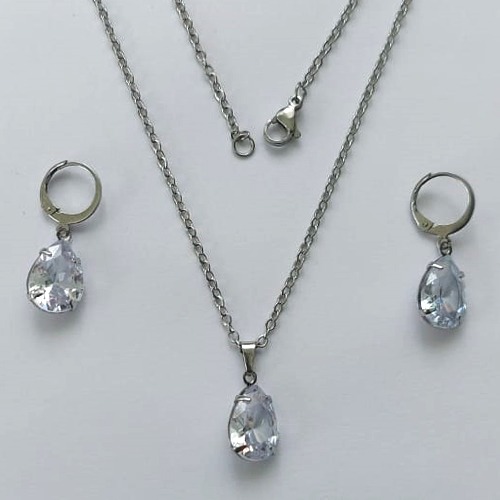 CONJUNTO EM AÇO INOXIDÁVEL - (AÇO03) CONJUNTO COM CORRENTE 50CM E BRINCOS ARGOLAS DE PRESSÃO COM PINGENTES EM ZIRCÔNIAS CRISTAIS 10X14MM - COMPOSIÇÃO: AÇO INOXIDÁVEL - (AÇO1636)ACCJ000038