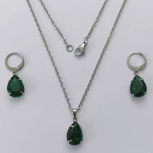 CONJUNTO EM AÇO INOXIDÁVEL - (AÇO03) CONJUNTO COM CORRENTE 50CM E BRINCOS ARGOLAS DE PRESSÃO COM PINGENTES EM ZIRCÔNIAS VERDES ESCUROS FUSION 10X14MM - COMPOSIÇÃO: AÇO INOXIDÁVEL - (AÇO1645)ACCJ000047