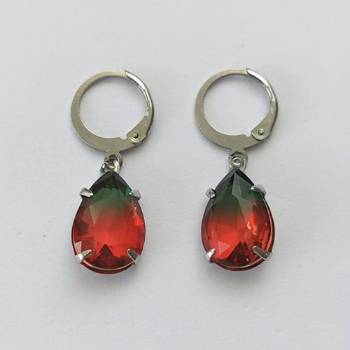 BRINCO EM AÇO INOXIDÁVEL - BRINCOS ARGOLAS DE PRESSÃO COM PINGENTES EM ZIRCÔNIAS RAINBOW 10X14MM - COMPOSIÇÃO: AÇO INOXIDÁVEL - ACBR000265