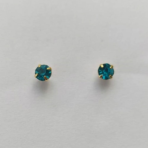 BRINCO FOLHEADO A OURO - BANHADO COM 5 MILÉSIMOS + VERNIZ DIAMOND -  BRINCO DE PINO STRASS AZUL CLARO 3MM - (OURO253)OUBR000210