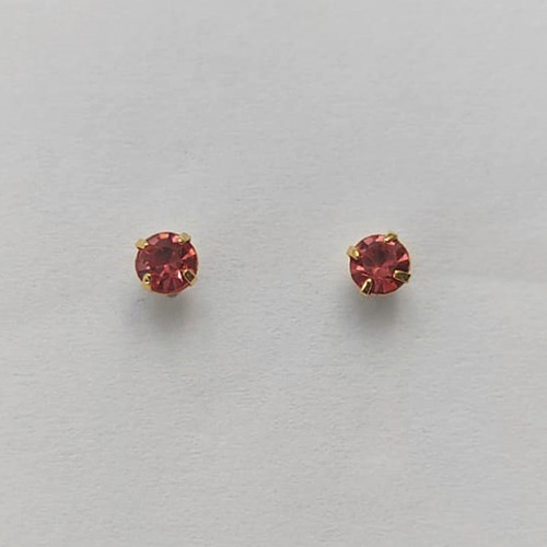 BRINCO FOLHEADO A OURO - BANHADO COM 5 MILÉSIMOS + VERNIZ DIAMOND -  BRINCO DE PINO STRASS ROSA 3MM - (OURO254)OUBR000211