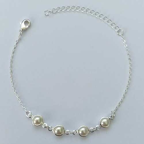 PULSEIRA FOLHEADA A PRATA COM 50 MILÉSIMOS + VERNIZ DIAMOND - PULSEIRA COM BOLINHAS EM PÉROLAS  - TAMANHO: 16CM + EXTENSOR E  FECHO LAGOSTA (PRA104) PRPS001110