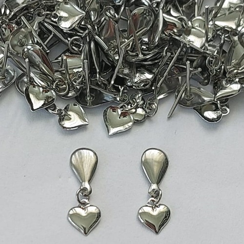 BRINCO EM AÇO INOXIDÁVEL - BRINCOS DE PINO COM PINGENTE CORAÇÃO LISO 6MM - COMPOSIÇÃO: AÇO INOXIDÁVEL - (AÇO1754) ACBR000291
